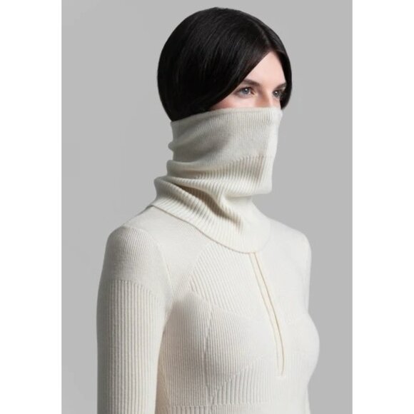 CORDOVA Butte Buff in Alabaster New Womens Wool Gator Scarf - Picture 8 of 8